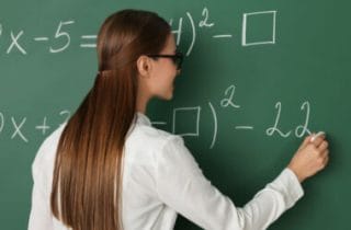 Como resolver equações matemáticas