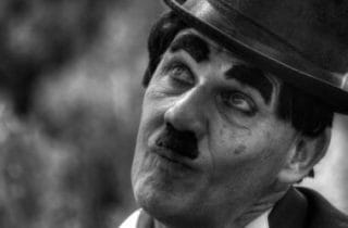 Confrontos e Desafios: A Sabedoria de Charles Chaplin