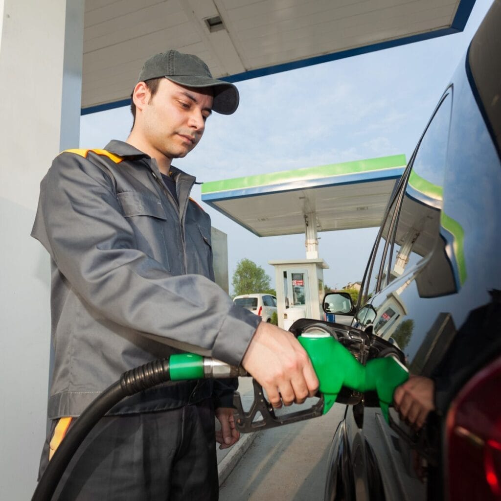 Frentista ofendido por Motorista em Posto de Gasolina Deve Ser Indenizado